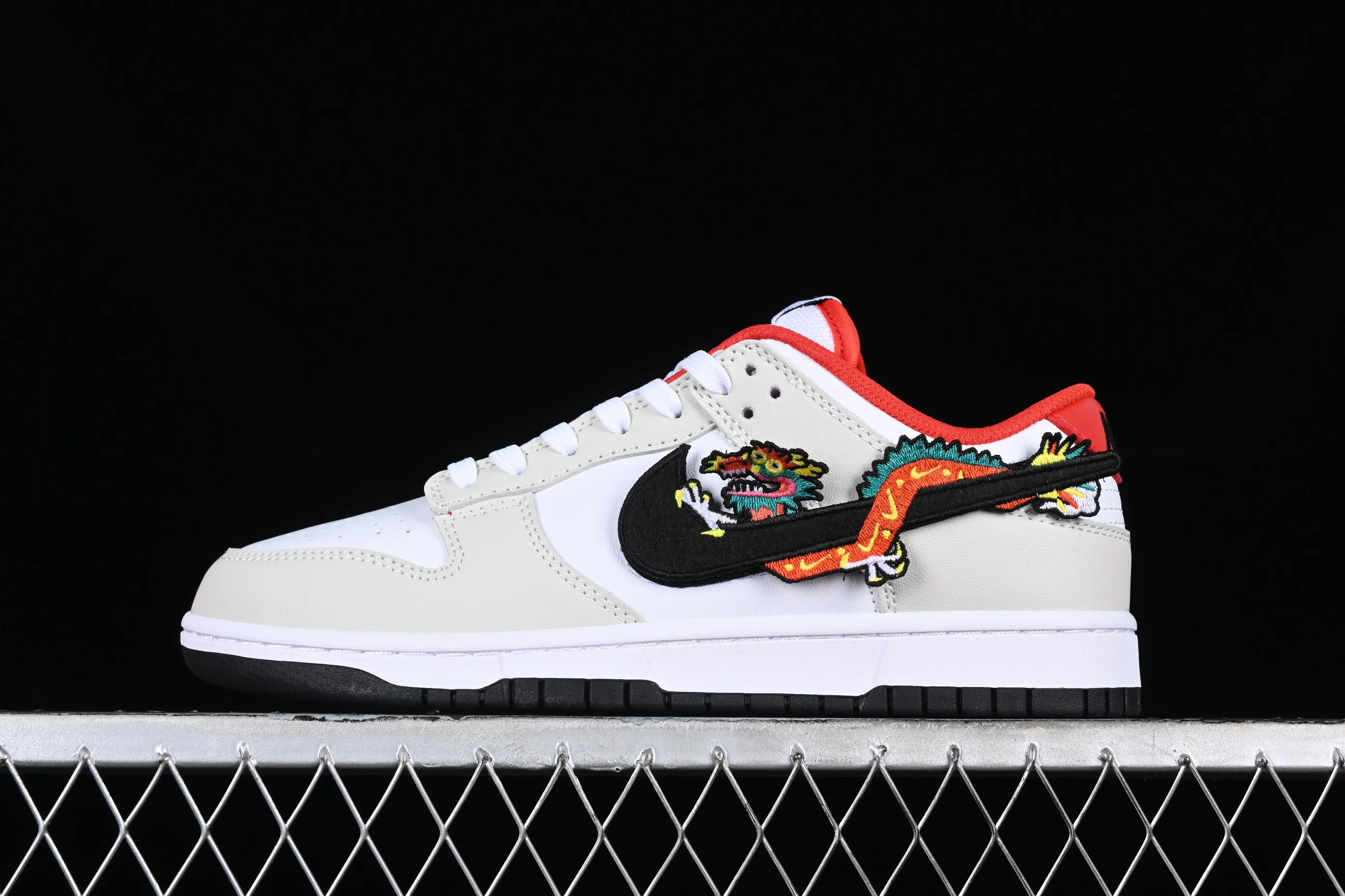 All categories Nk SB Dunk series Nk SB Dunk Low low-top sneakers Nk Dunk Low GS "Year of the Dragon" Year of the Dragon limited SB low-top casual sneakers FZ5528-101